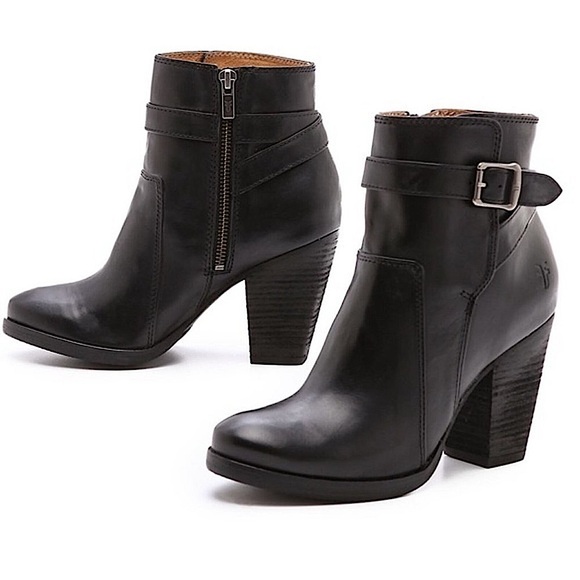 SOLD🖤 EUC FRYE “Patty” Black Leather Belted Ankle Booties | Women’s 6M - Picture 1 of 10